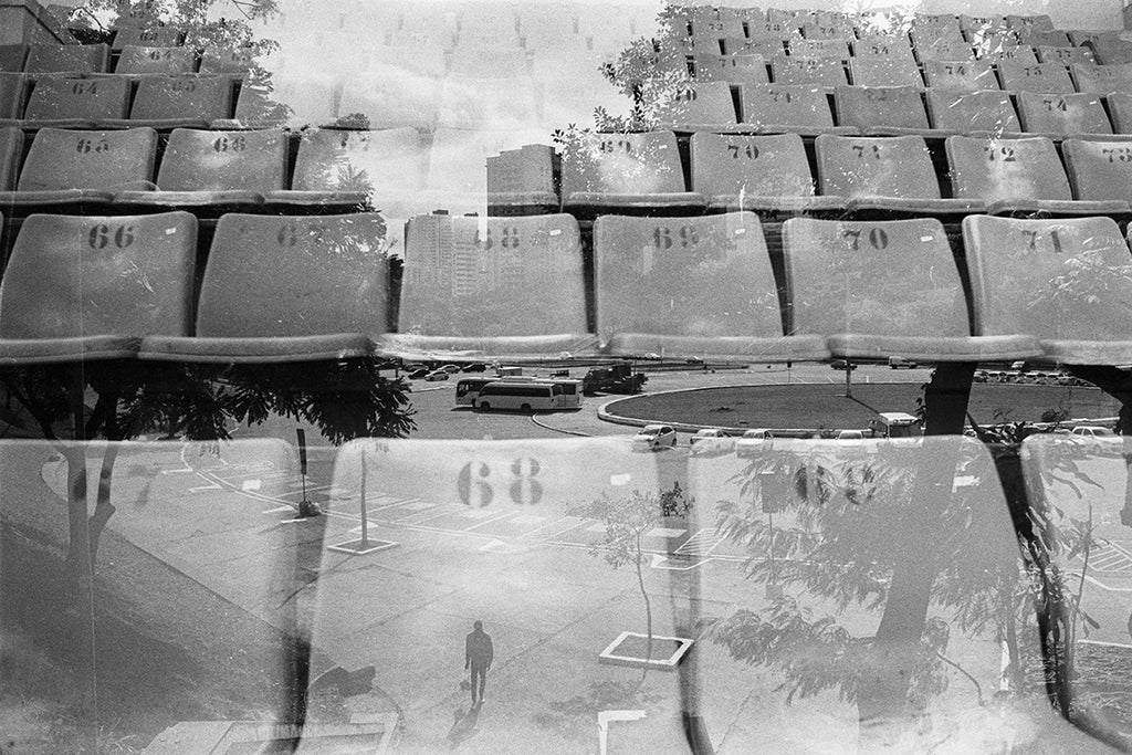 69 Fotografia . Praça Charles Miller . Paola Ornaghi
